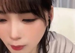 美航线全面爆舱引发讨论，港电影人黄百鸣入狱事件再度成为焦点
